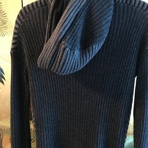 LULULEMON ATHELTICA SWEATER